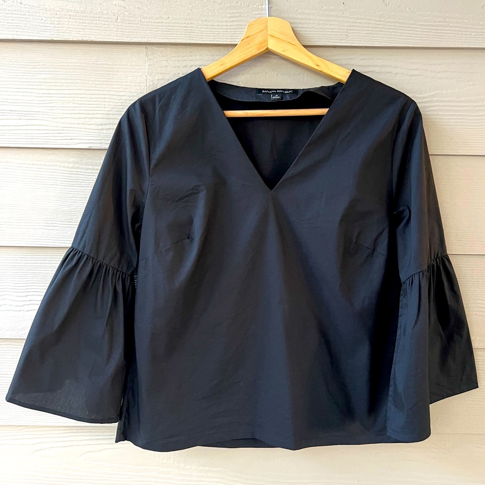 Banana Republic Bell Sleeve Top V Neck Size Small